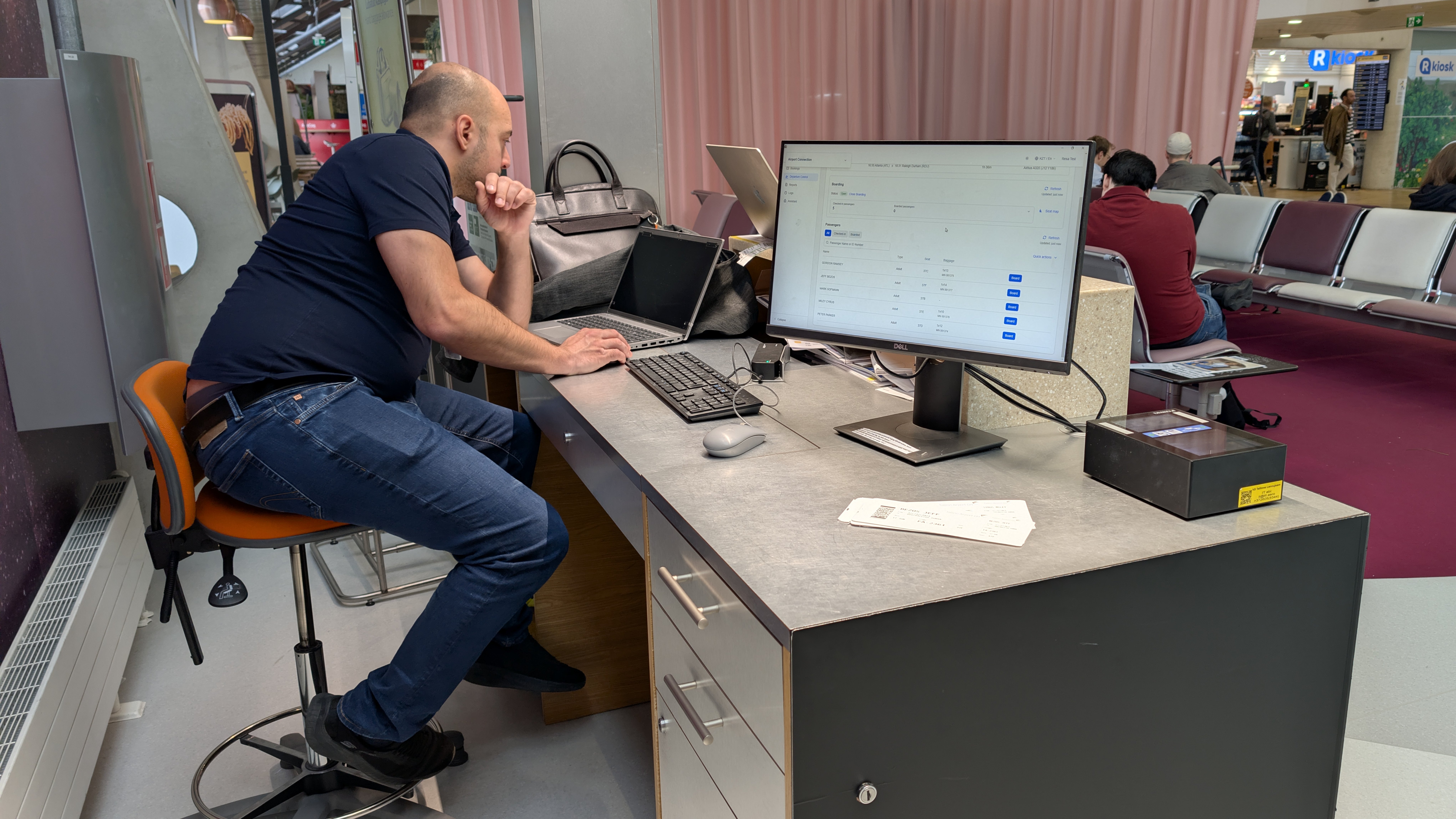 Live boarding test of Farel's DCS at a common-use gate at Tallinn Airport, running on RESA CREWS hardware.